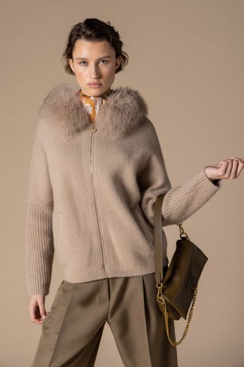 Faux-fur collar knit jacket