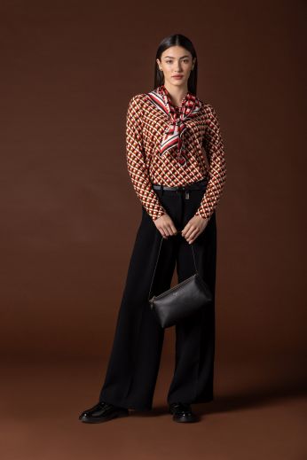 Pleated wide-leg pants